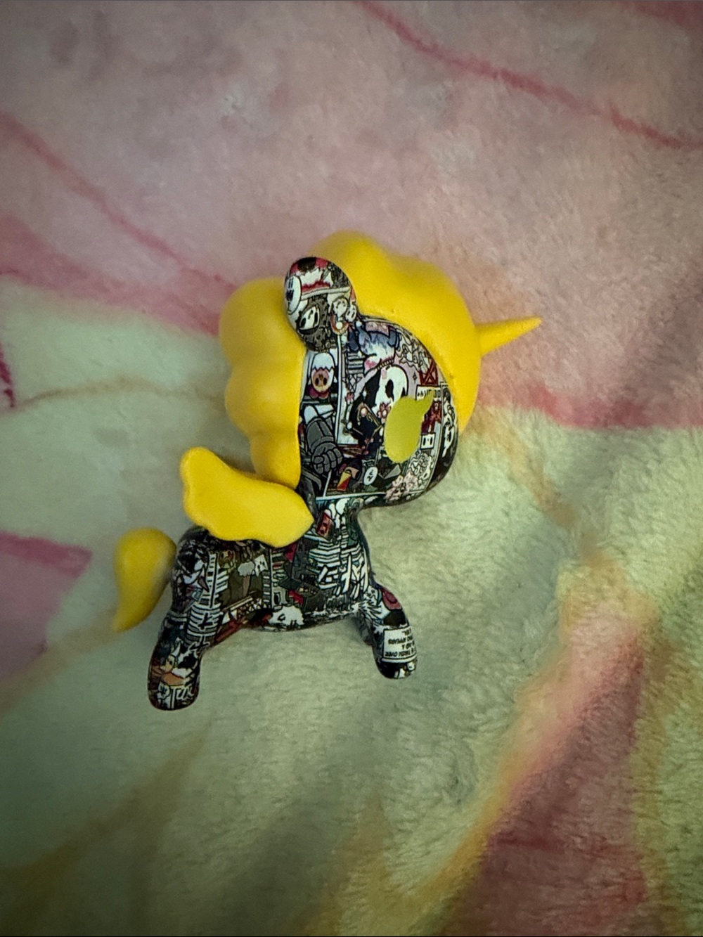 Tokidoki manga mania yellow figure